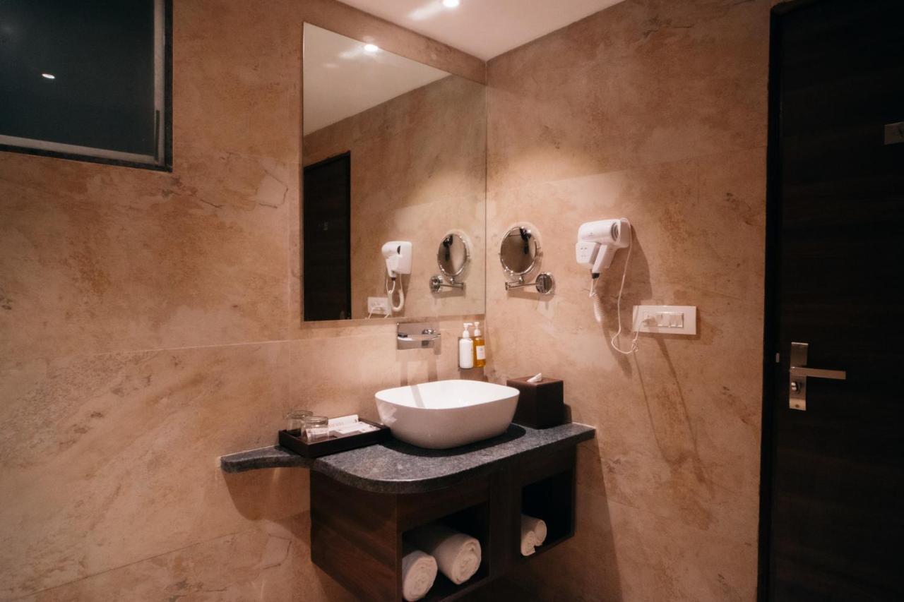 Playotel Premier Vijay Nagar Indore Exterior foto