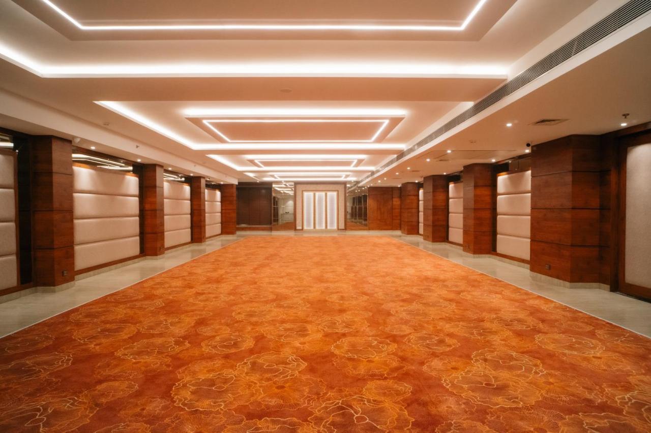 Playotel Premier Vijay Nagar Indore Exterior foto